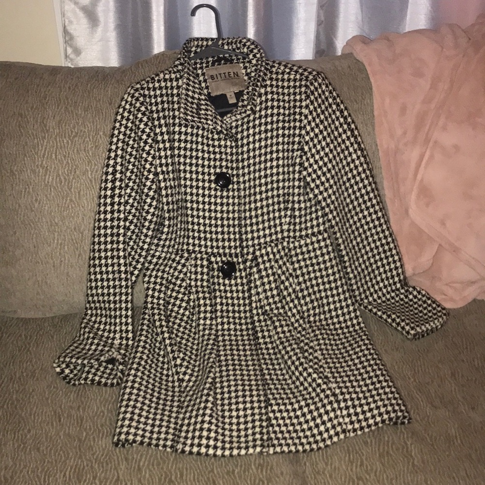 Long formal houndstooth coat